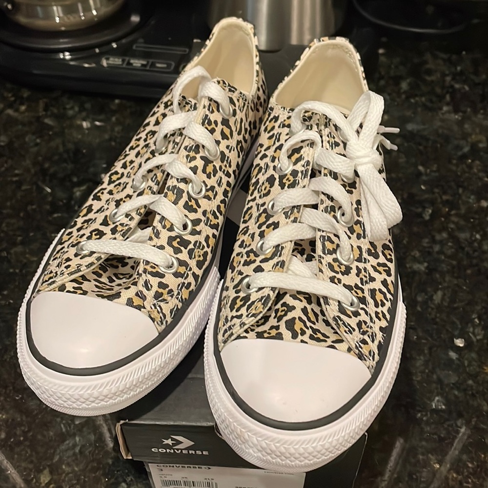 New in box Converse Leopard shoes youth size 3
